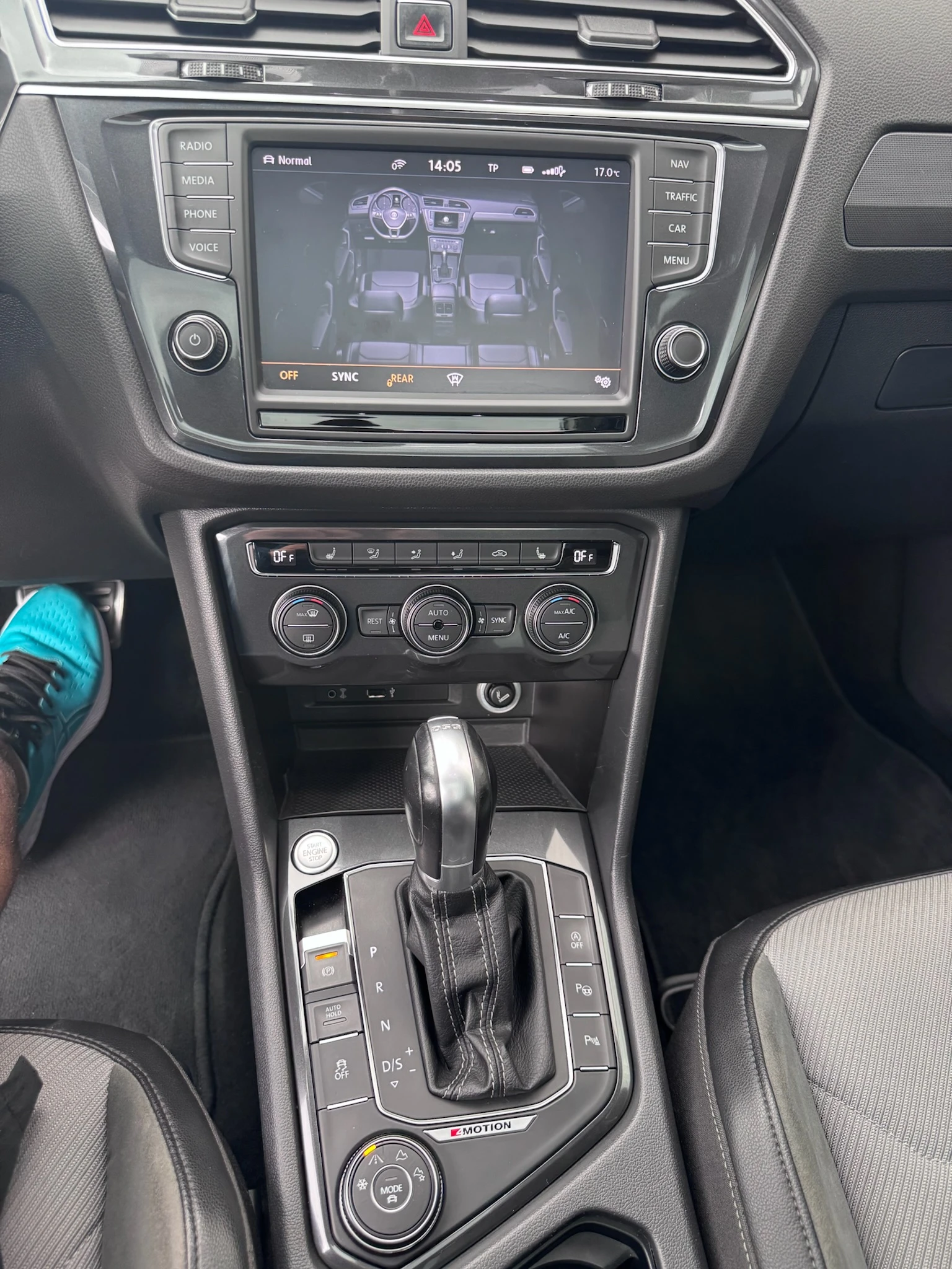 VW Tiguan 2.0TSI R-Line, снимка 15 - Автомобили и джипове - 56235048
