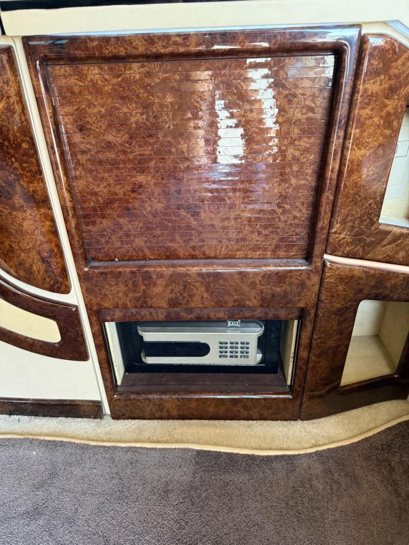 Mercedes-Benz Sprinter 316 V.I.P, снимка 10 - Бусове и автобуси - 52418104