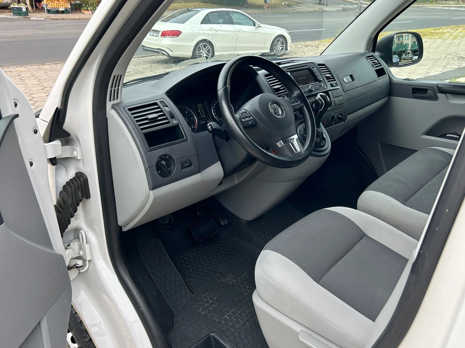 VW Transporter 2.0 TDI DSG - изображение 7
