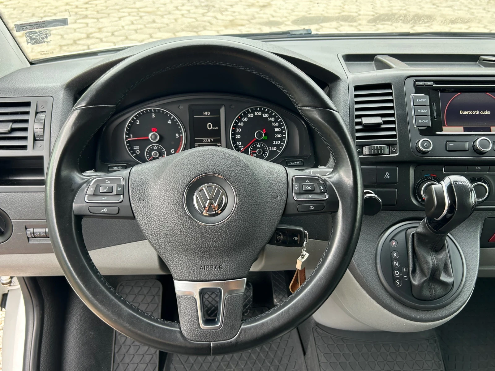 VW Transporter 2.0 TDI DSG - изображение 9