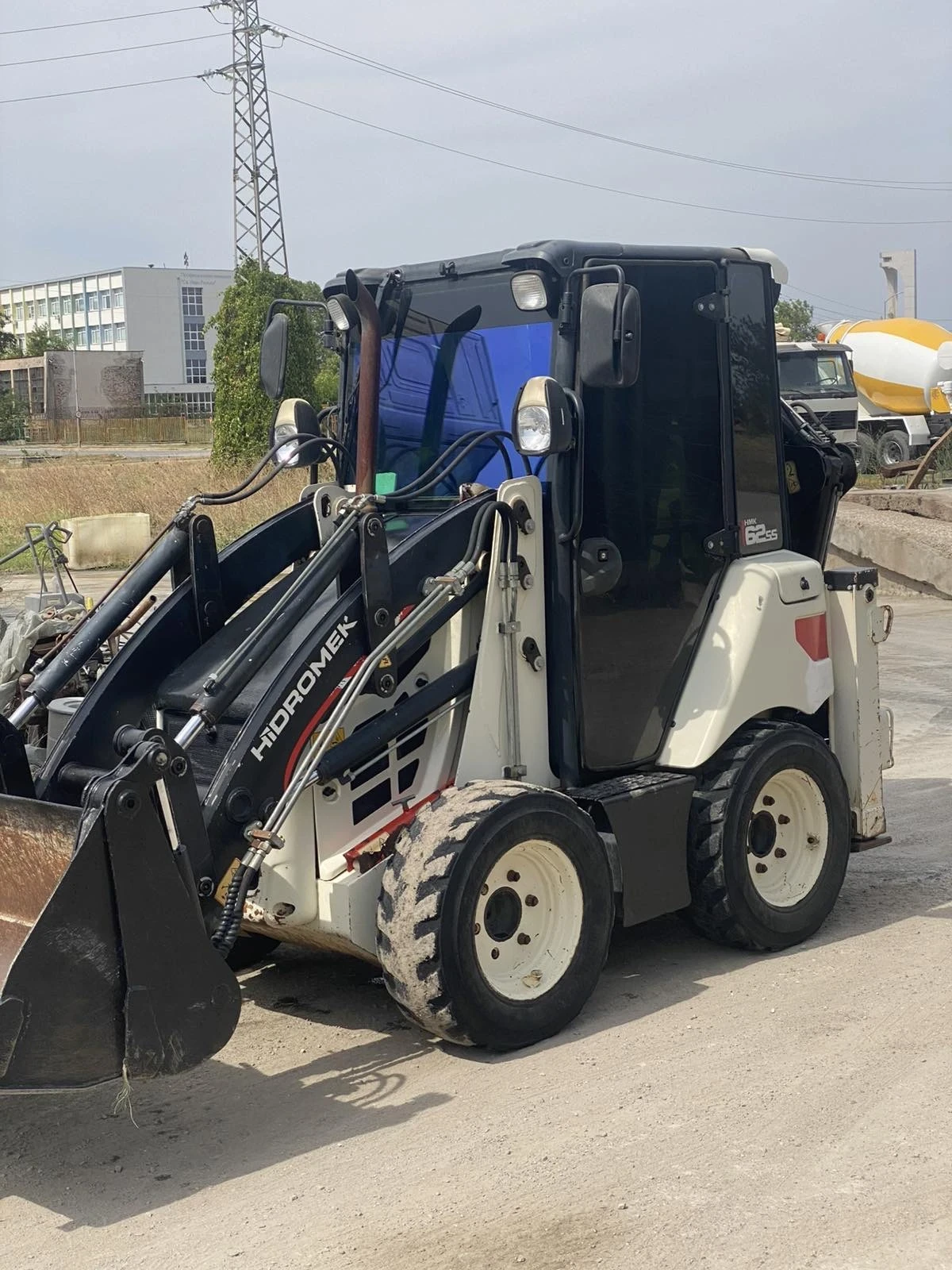 Багер Hidromek 62ss , снимка 2 - Индустриална техника - 55623488