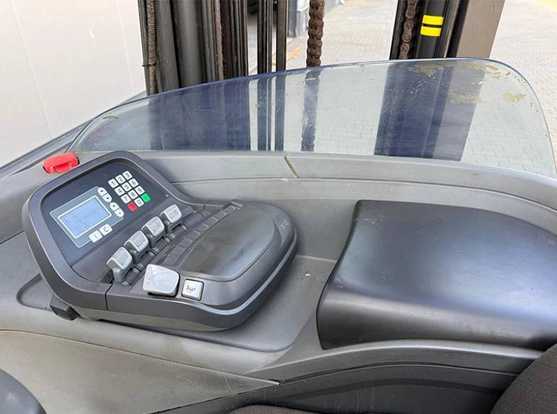 Електрокар BT, снимка 5 - Индустриална техника - 52217958