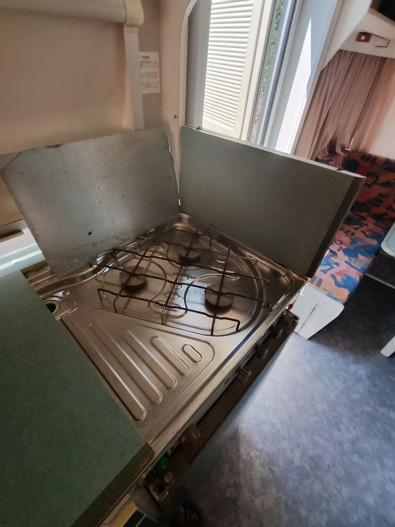 Каравана KIP 44Т, снимка 12 - Каравани и кемпери - 53388887