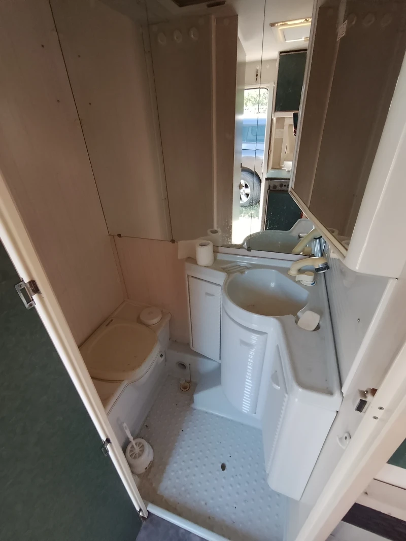 Каравана KIP 44Т, снимка 8 - Каравани и кемпери - 53388887