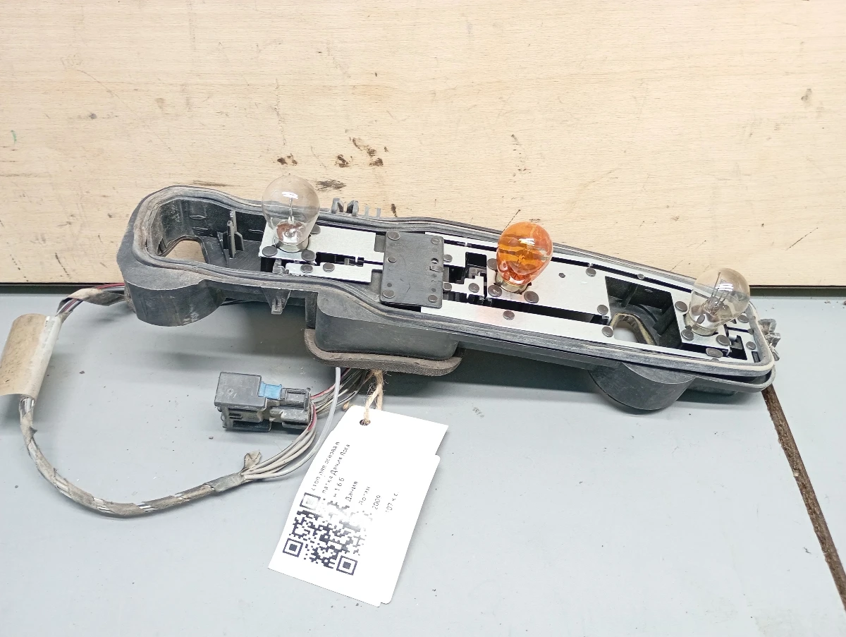 стоп ляв основа,платка Дачия Логан 1,6 б