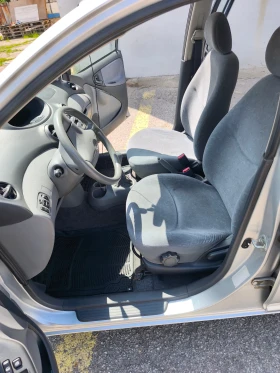 Обява за продажба на Toyota Yaris 1, 0 68 к.с. ~2 500 лв. - изображение 5