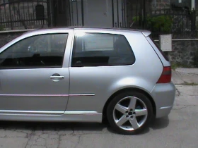     VW Golf r32