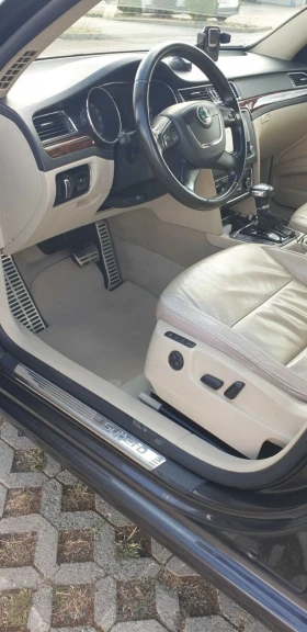 Skoda Superb 2.0 TDI ELEGANCE DSG 170 PS, снимка 8