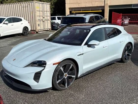 Porsche Taycan * GTS * CARFAX * BURMESTER * ОБДУХВАНЕ