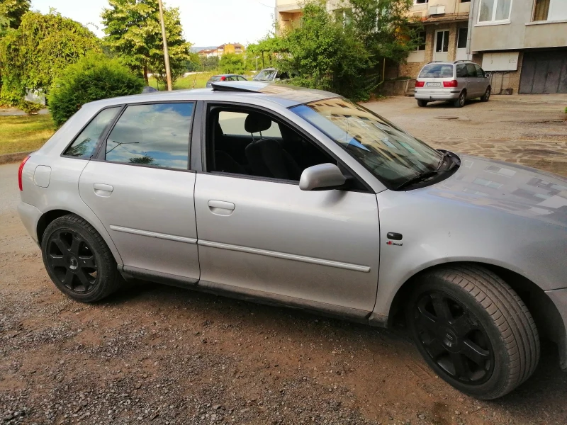 Audi A3 1.6 i, снимка 12 - Автомобили и джипове - 49469648