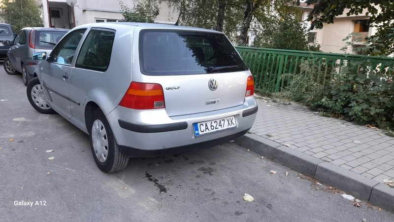VW Golf Golf4, снимка 4 - Автомобили и джипове - 50496424