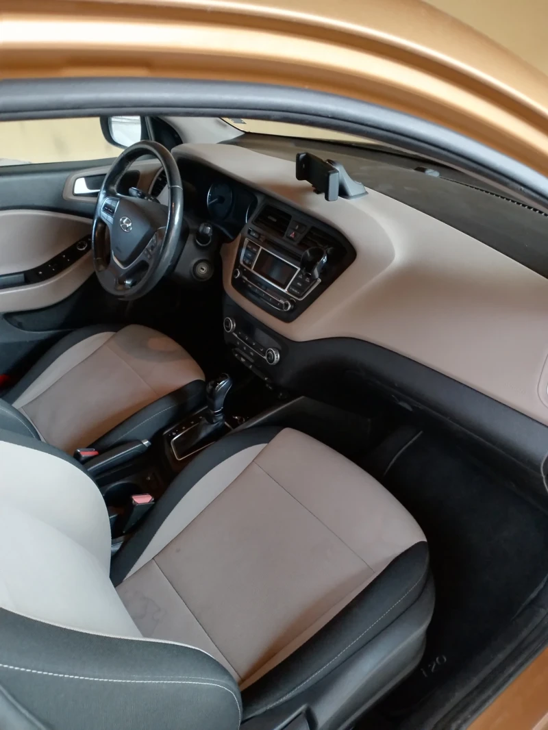Hyundai I20, снимка 16 - Автомобили и джипове - 51784995