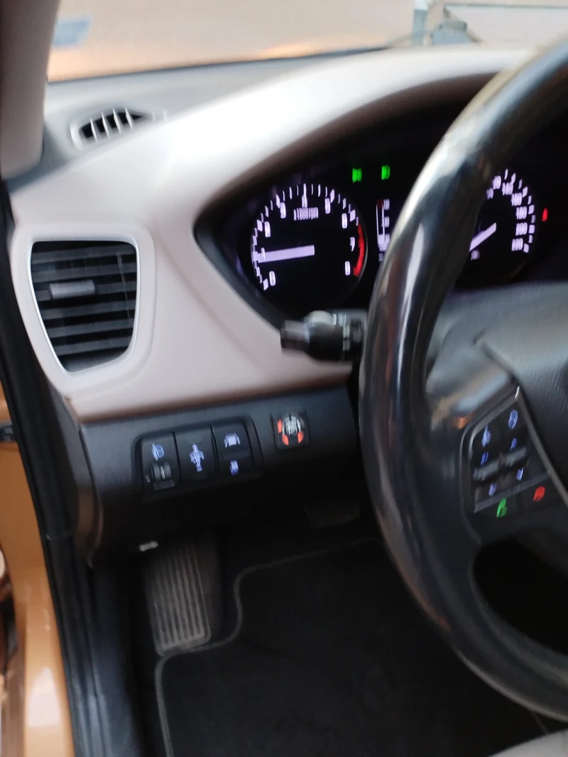 Hyundai I20, снимка 12 - Автомобили и джипове - 51784995