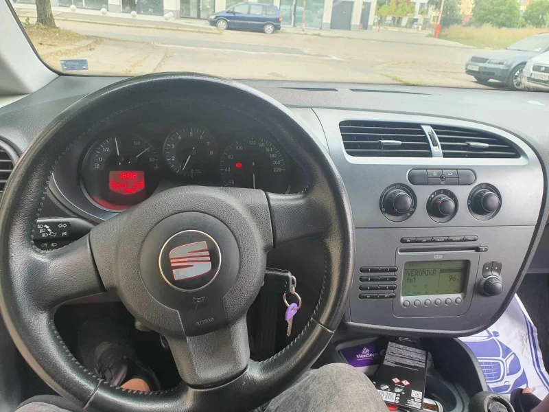 Seat Leon, снимка 4 - Автомобили и джипове - 52598245