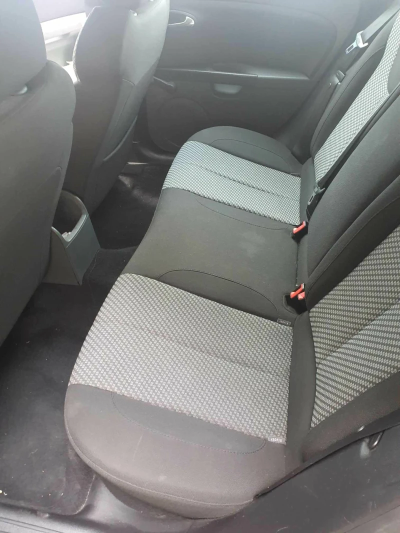 Seat Leon, снимка 3 - Автомобили и джипове - 52598245