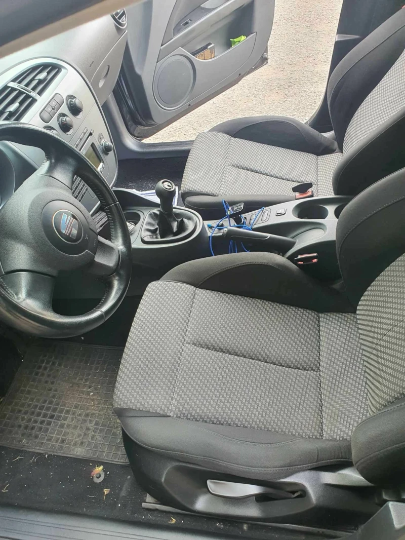 Seat Leon, снимка 2 - Автомобили и джипове - 52598245