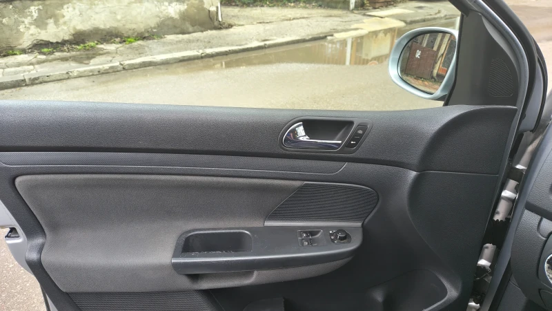 VW Golf, снимка 14 - Автомобили и джипове - 53293789