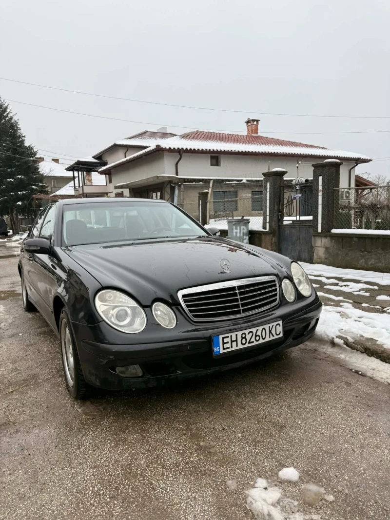 Mercedes-Benz E 220, снимка 2 - Автомобили и джипове - 53385551