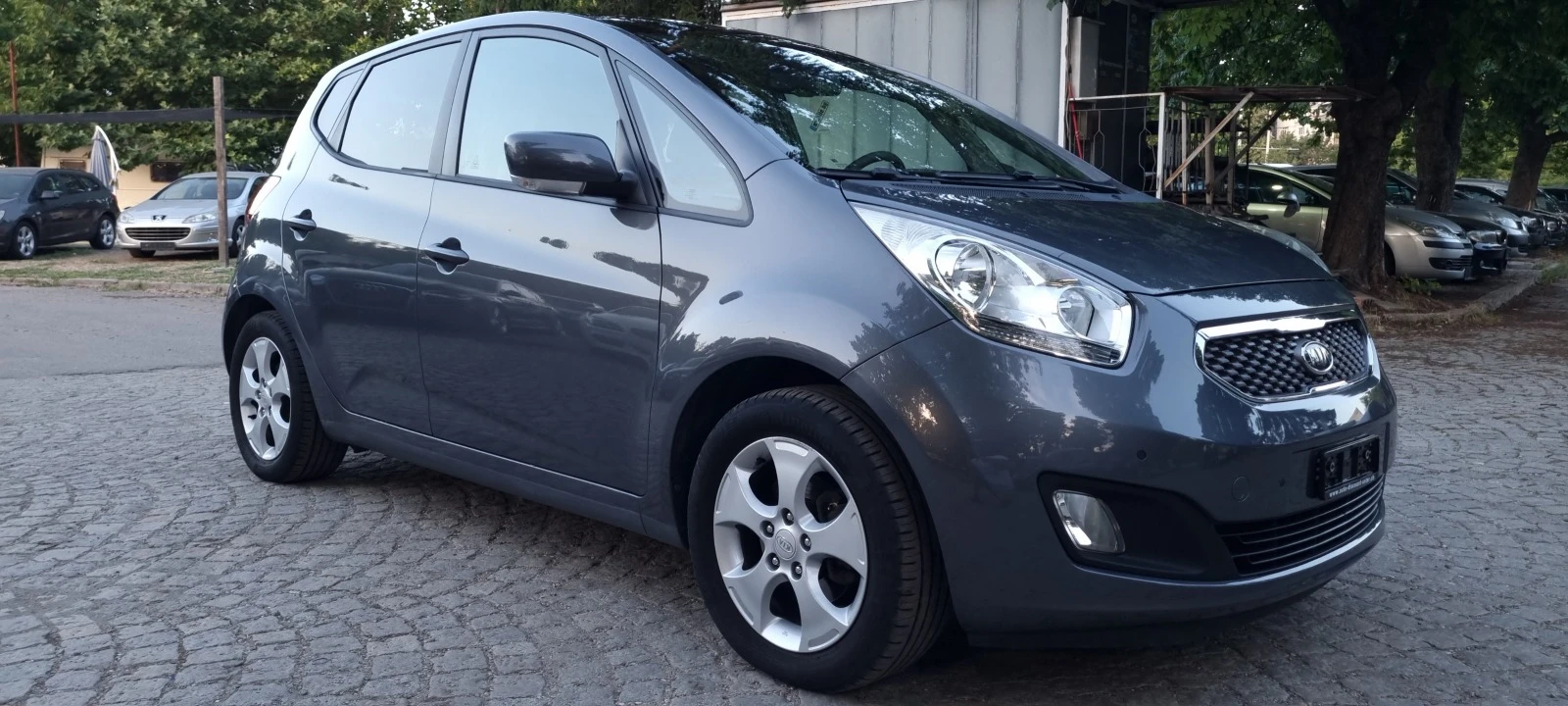 Kia Venga 1.6i * PREMIUM* * PANORAMA* * NAVI* * SWISS*  - изображение 3