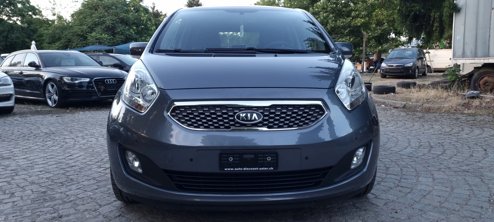 Kia Venga 1.6i * PREMIUM* * PANORAMA* * NAVI* * SWISS*  - изображение 2