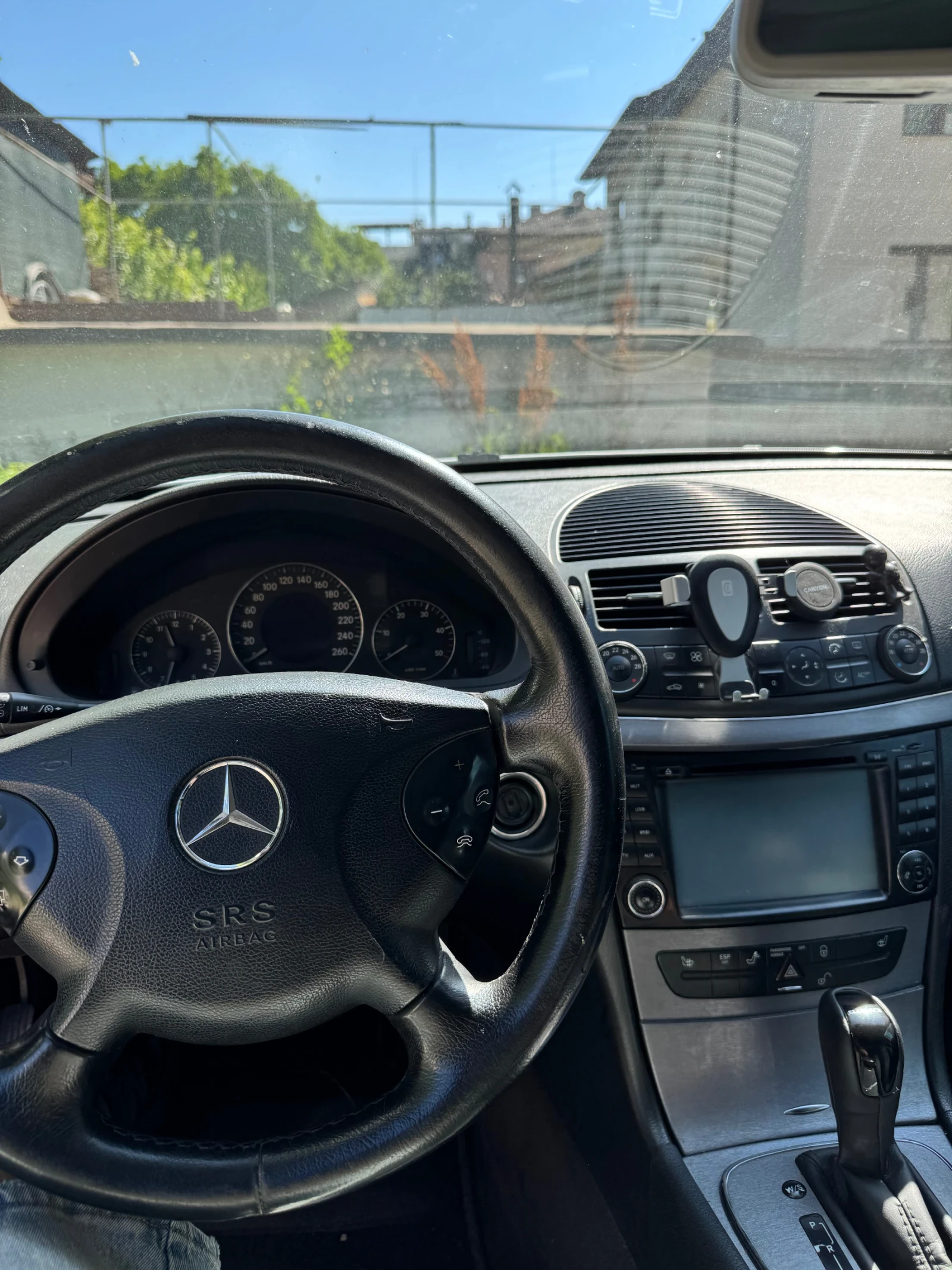 Mercedes-Benz E 220  - изображение 7