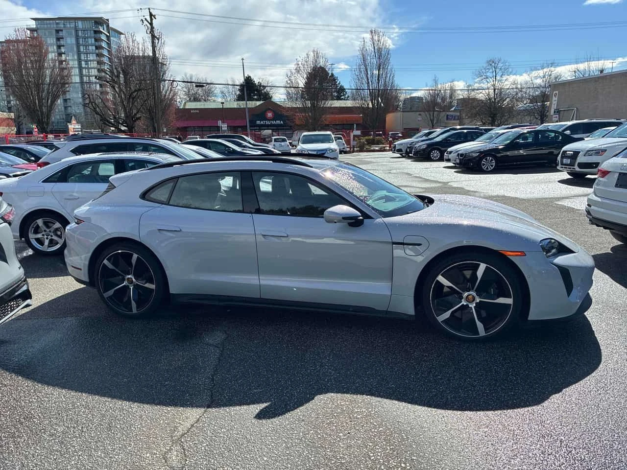 Porsche Taycan * GTS * CARFAX * BURMESTER * ОБДУХВАНЕ, снимка 3 - Автомобили и джипове - 54105969