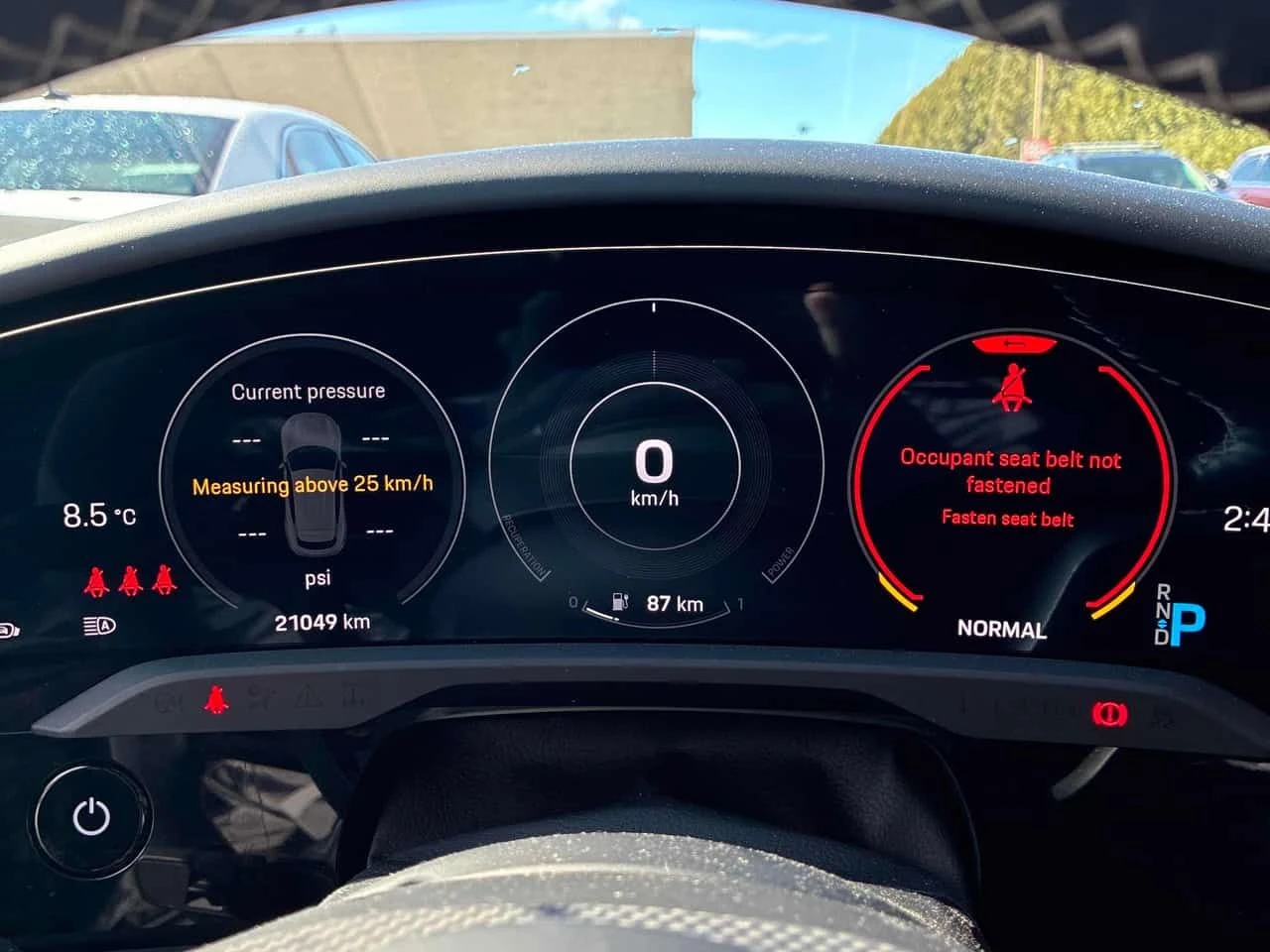 Porsche Taycan * GTS * CARFAX * BURMESTER * ОБДУХВАНЕ, снимка 8 - Автомобили и джипове - 54105969