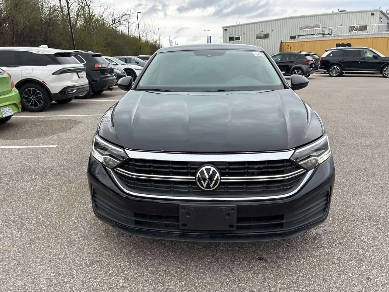 VW Jetta * Trendline * CARFAX * БЕЗ ПЪРВОНАЧАЛНА ВНОСКА, снимка 6 - Автомобили и джипове - 54760702