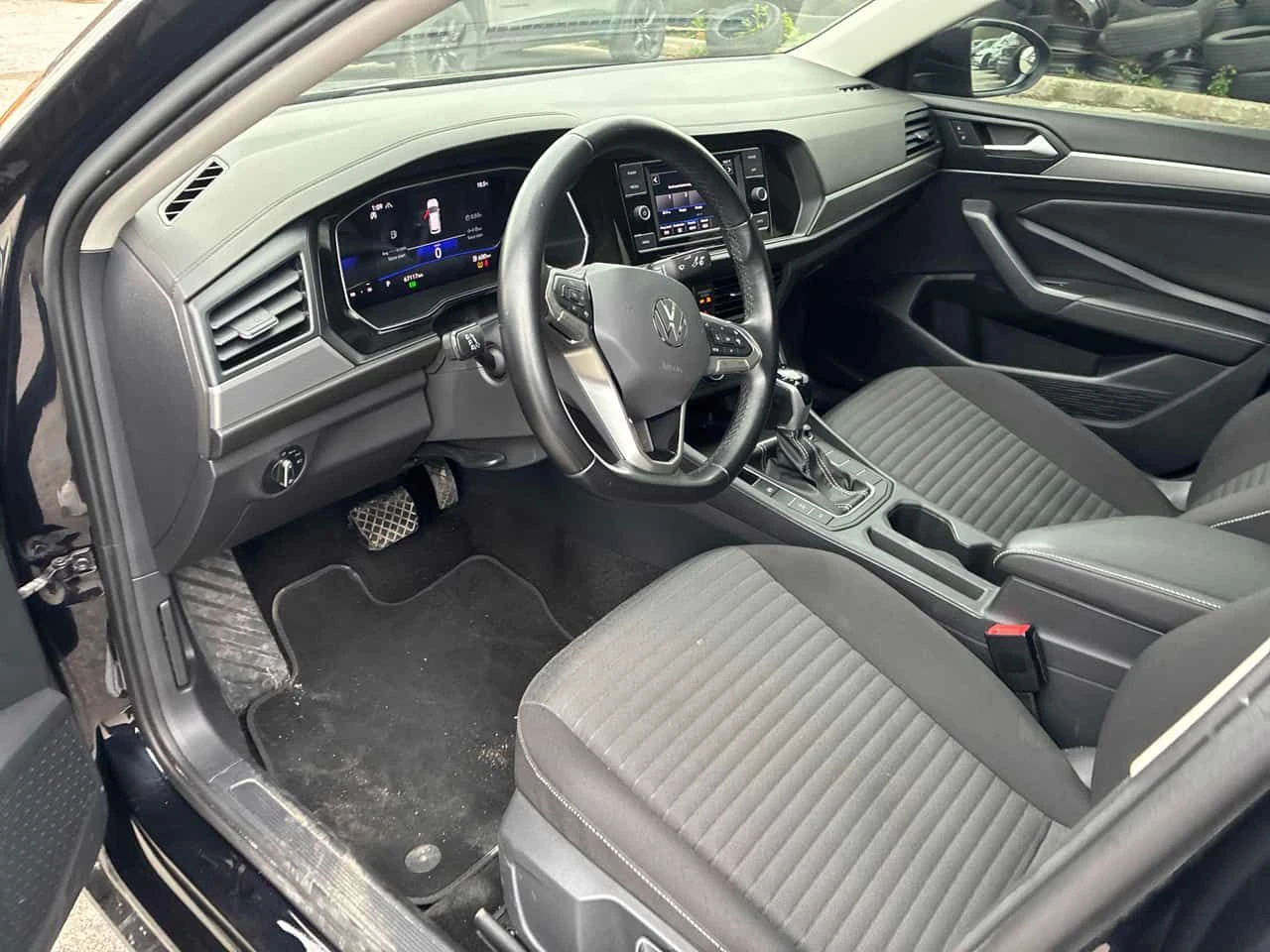VW Jetta * Trendline * CARFAX * БЕЗ ПЪРВОНАЧАЛНА ВНОСКА, снимка 5 - Автомобили и джипове - 54760702