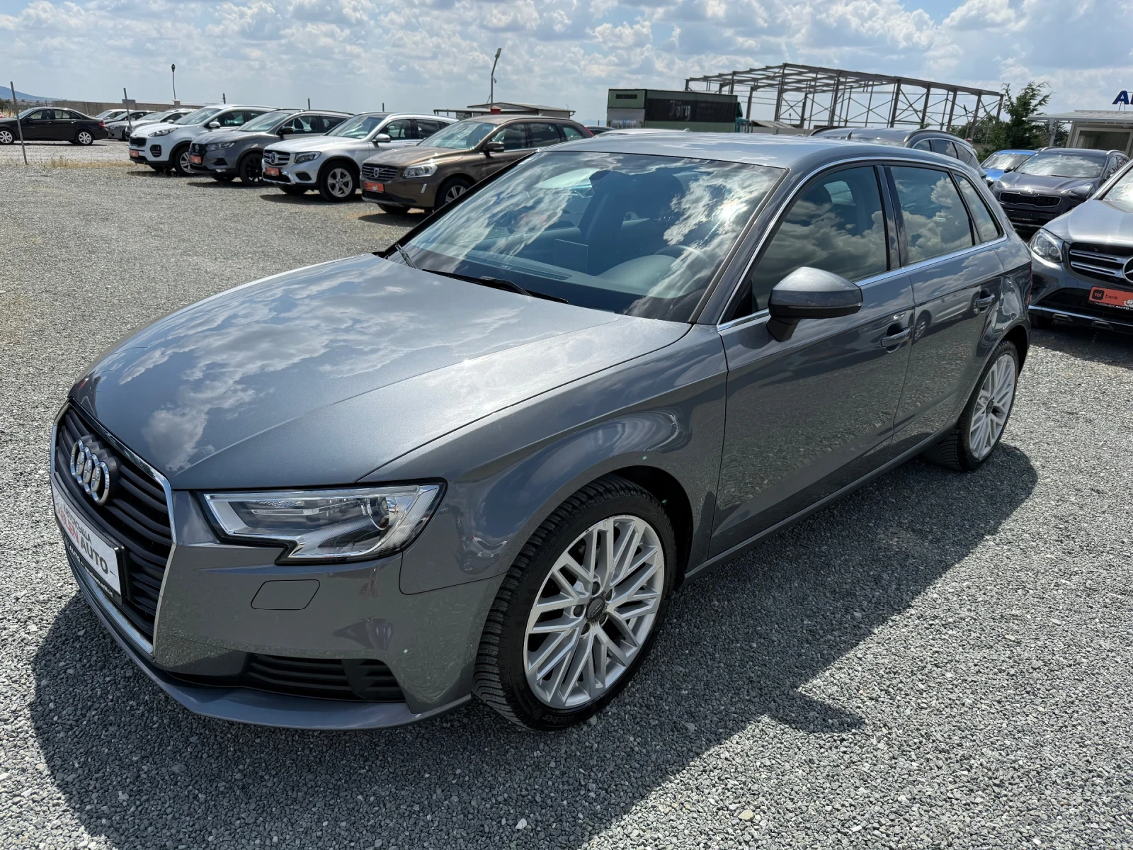 Audi A3 (КАТО НОВА)
