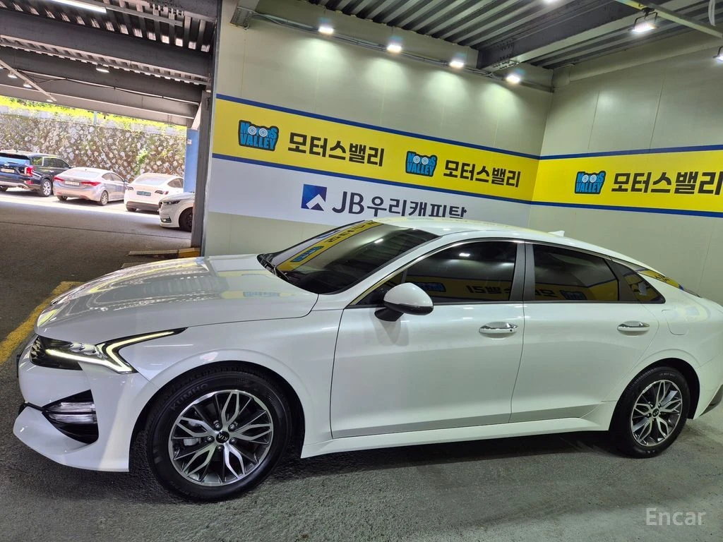 Kia K5 2.0* TRENDY* ПОДГРЕВ* КАМЕРА* КЕЙЛЕС* , снимка 6 - Автомобили и джипове - 54807526
