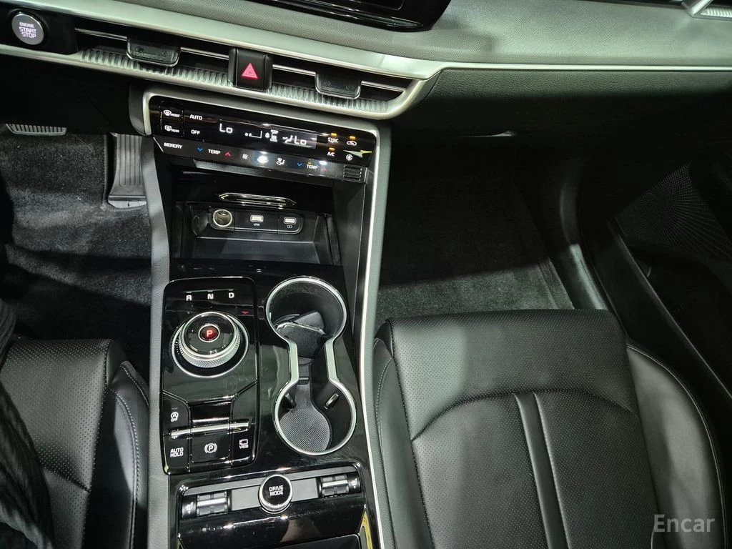 Kia K5 2.0* TRENDY* ПОДГРЕВ* КАМЕРА* КЕЙЛЕС* , снимка 14 - Автомобили и джипове - 54807526