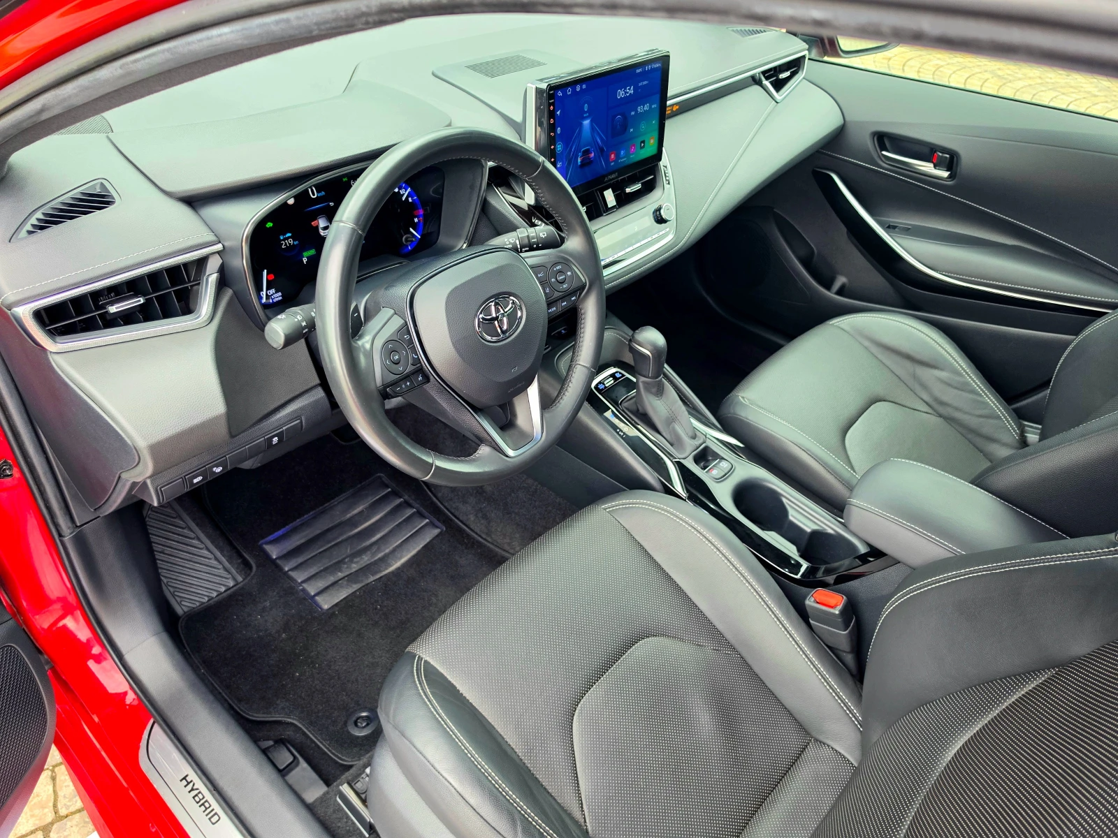 Toyota Corolla 2.0XYBRID* JBL* BI-TONE* FULL* ПЪЛНА ГАРАНЦИЯ* , снимка 9 - Автомобили и джипове - 55145399