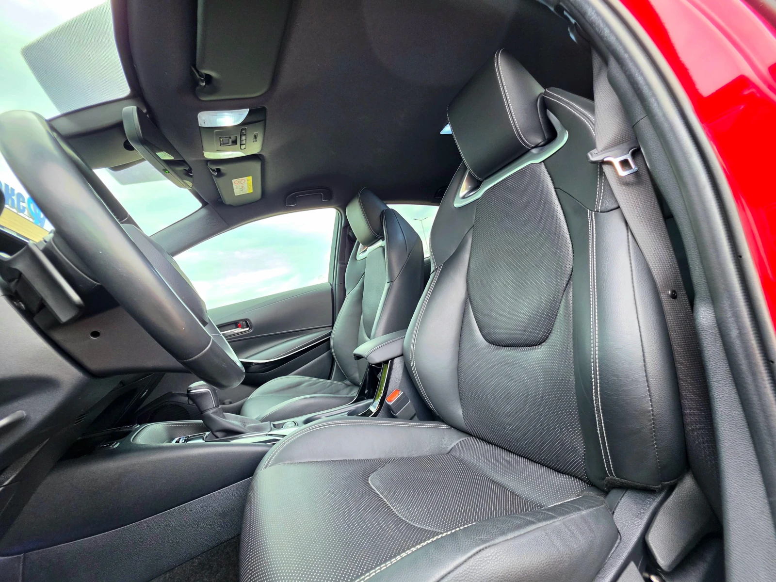 Toyota Corolla 2.0XYBRID* JBL* BI-TONE* FULL* ПЪЛНА ГАРАНЦИЯ* , снимка 12 - Автомобили и джипове - 55145399