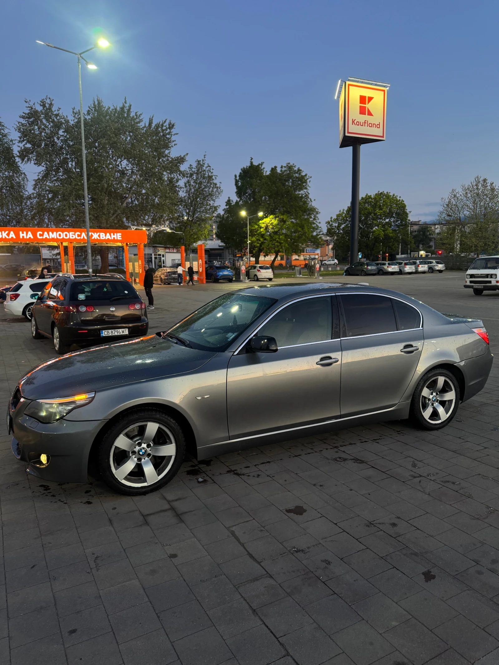 BMW 530, снимка 4 - Автомобили и джипове - 55305151