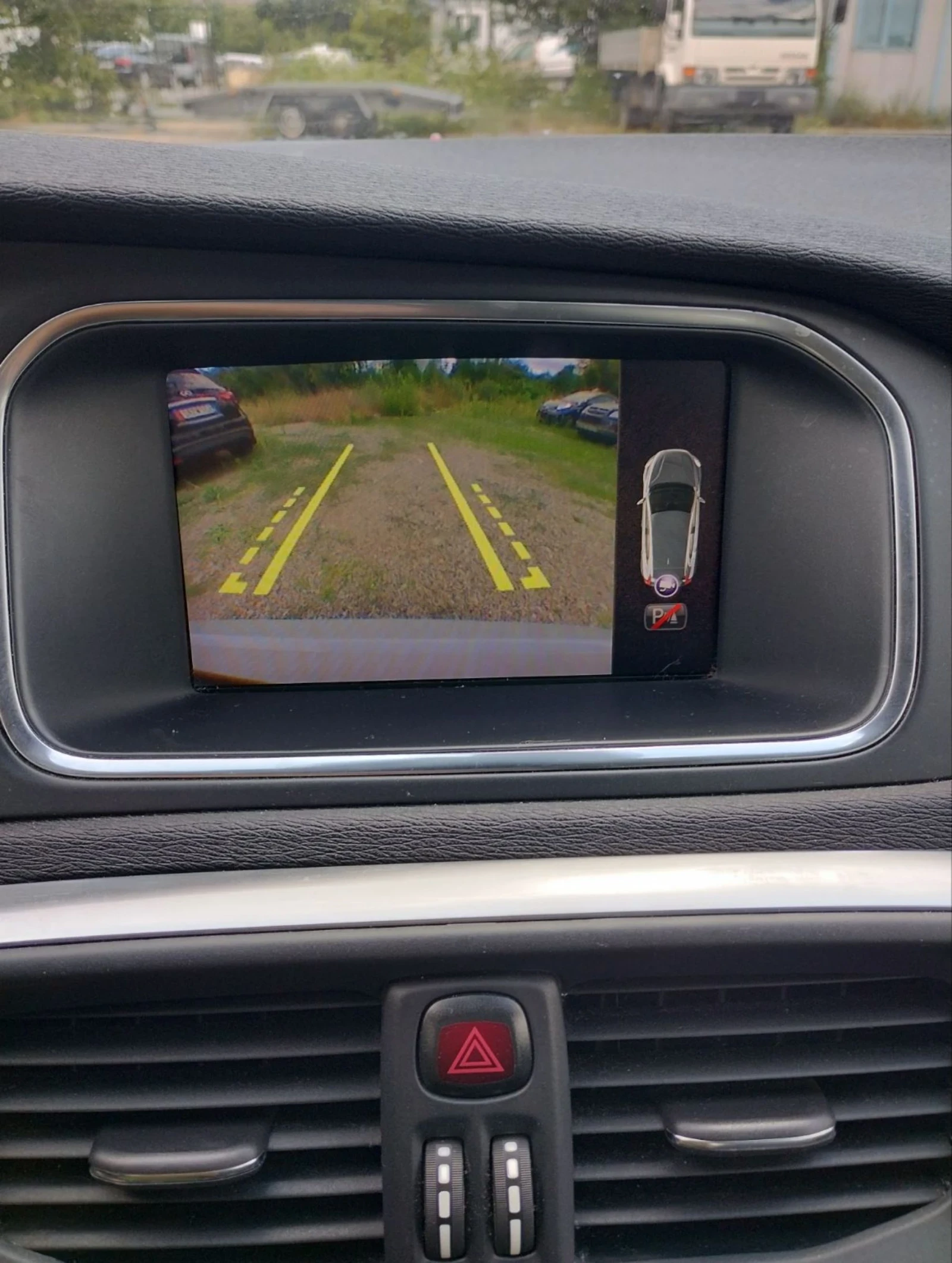 Volvo V40 2.0 D4-190к.с, снимка 11 - Автомобили и джипове - 55394555