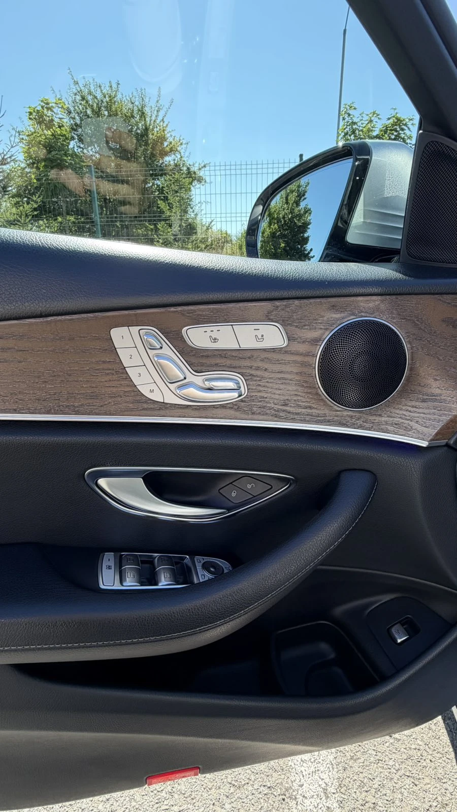 Mercedes-Benz E 220 W213-194 к.с.-9G-Tronic, снимка 17 - Автомобили и джипове - 55513487