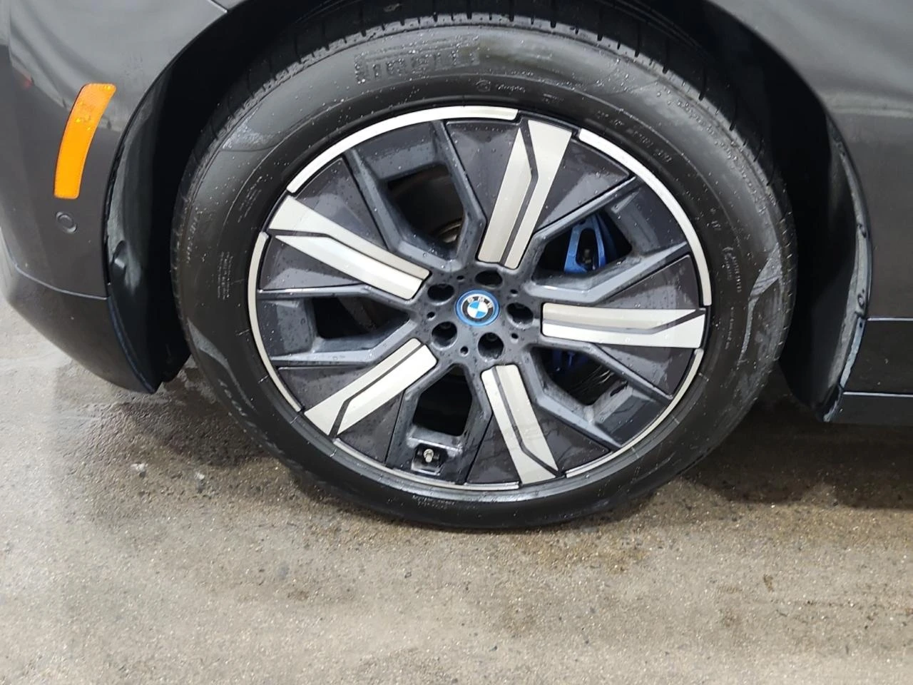 BMW iX XDRIVE50* Вакум* Масаж* 360* H&K* , снимка 6 - Автомобили и джипове - 55816067