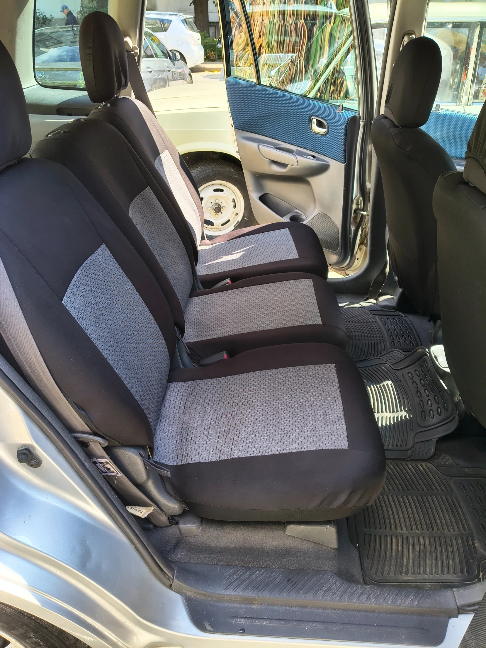 Mazda Premacy Дизел 2000куб 101к.с., снимка 12 - Автомобили и джипове - 56246284