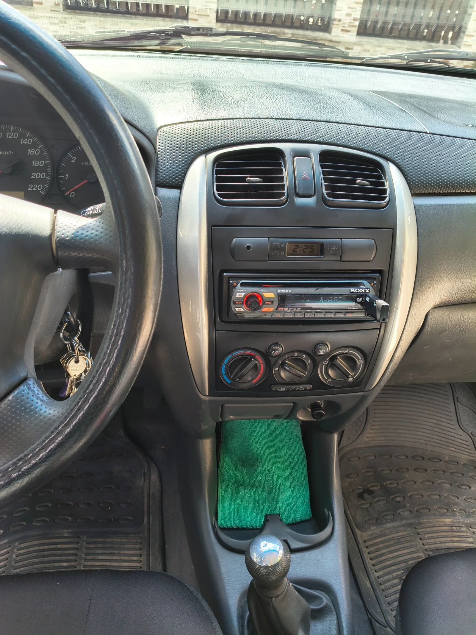 Mazda Premacy Дизел 2000куб 101к.с., снимка 9 - Автомобили и джипове - 56246284