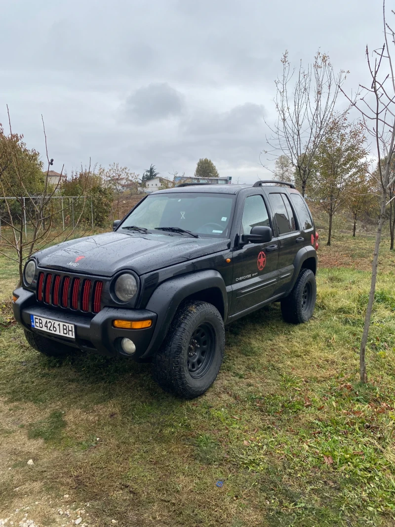 Jeep Cherokee, снимка 2 - Автомобили и джипове - 48003547