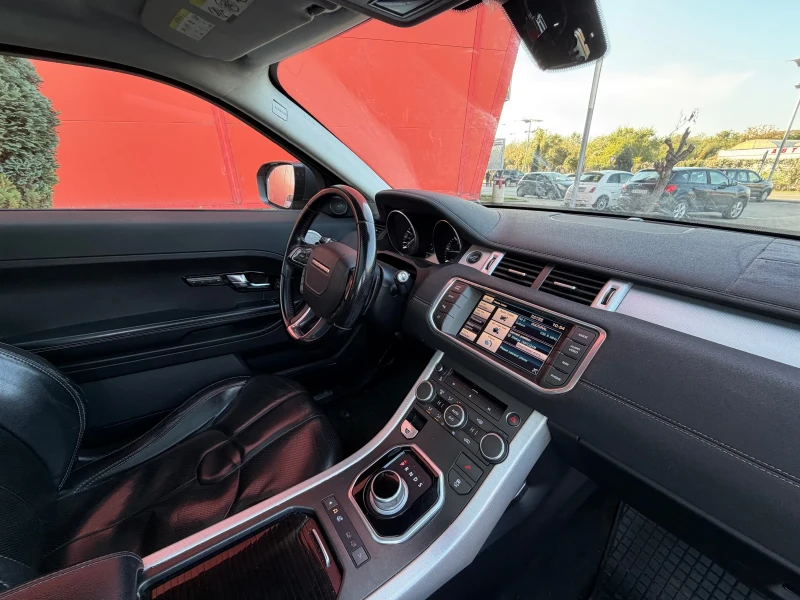 Land Rover Range Rover Evoque 2.2D* Панорама* Автоматик, снимка 9 - Автомобили и джипове - 52136693