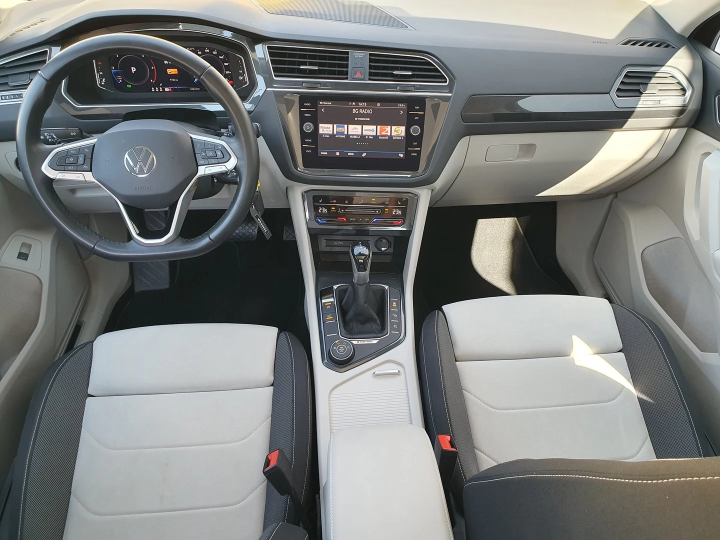 VW Tiguan Elegance 2.0 TDI SCR 4MOTION DSG - изображение 6