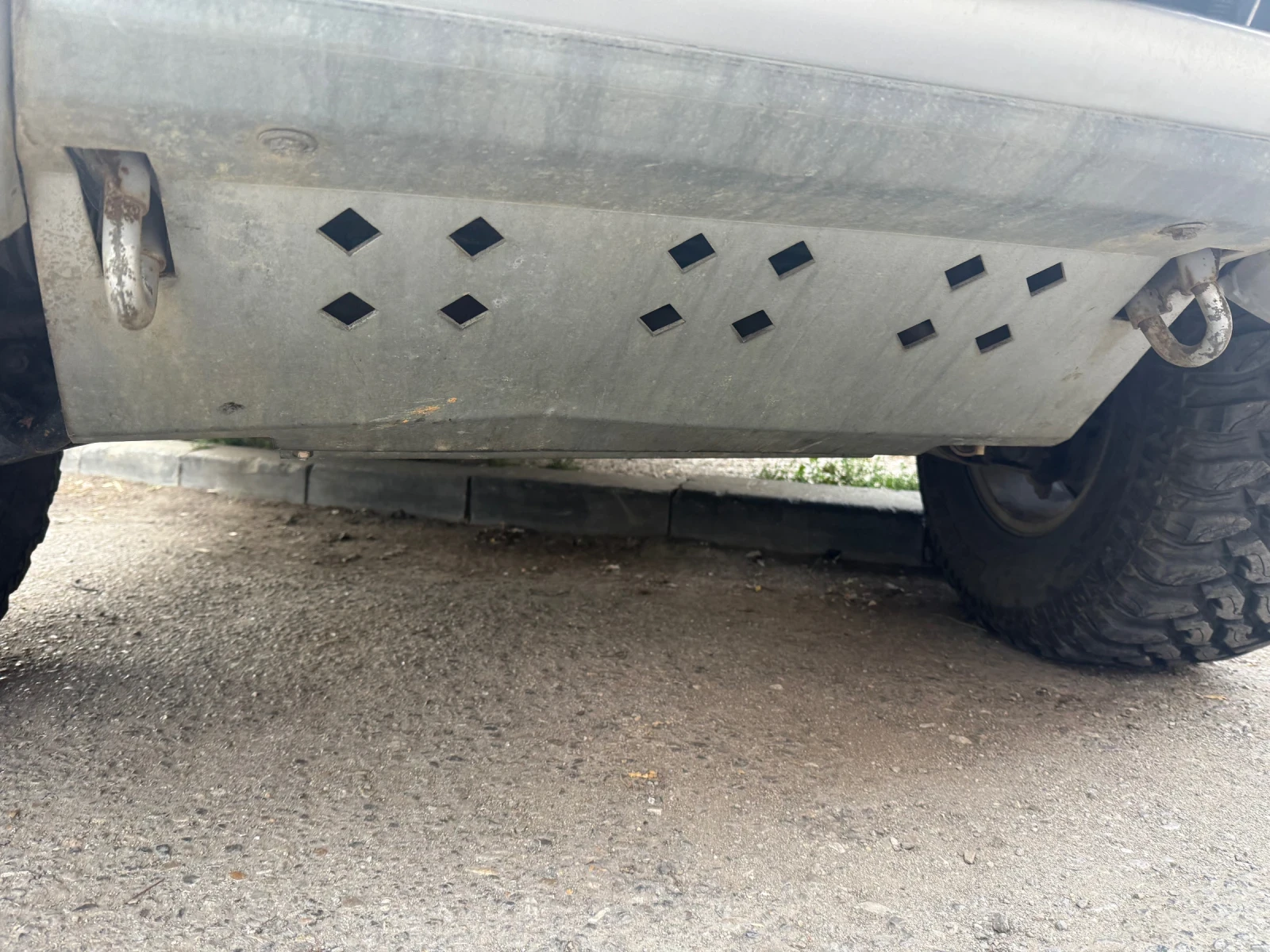 Mitsubishi Pajero 3.2 - изображение 10