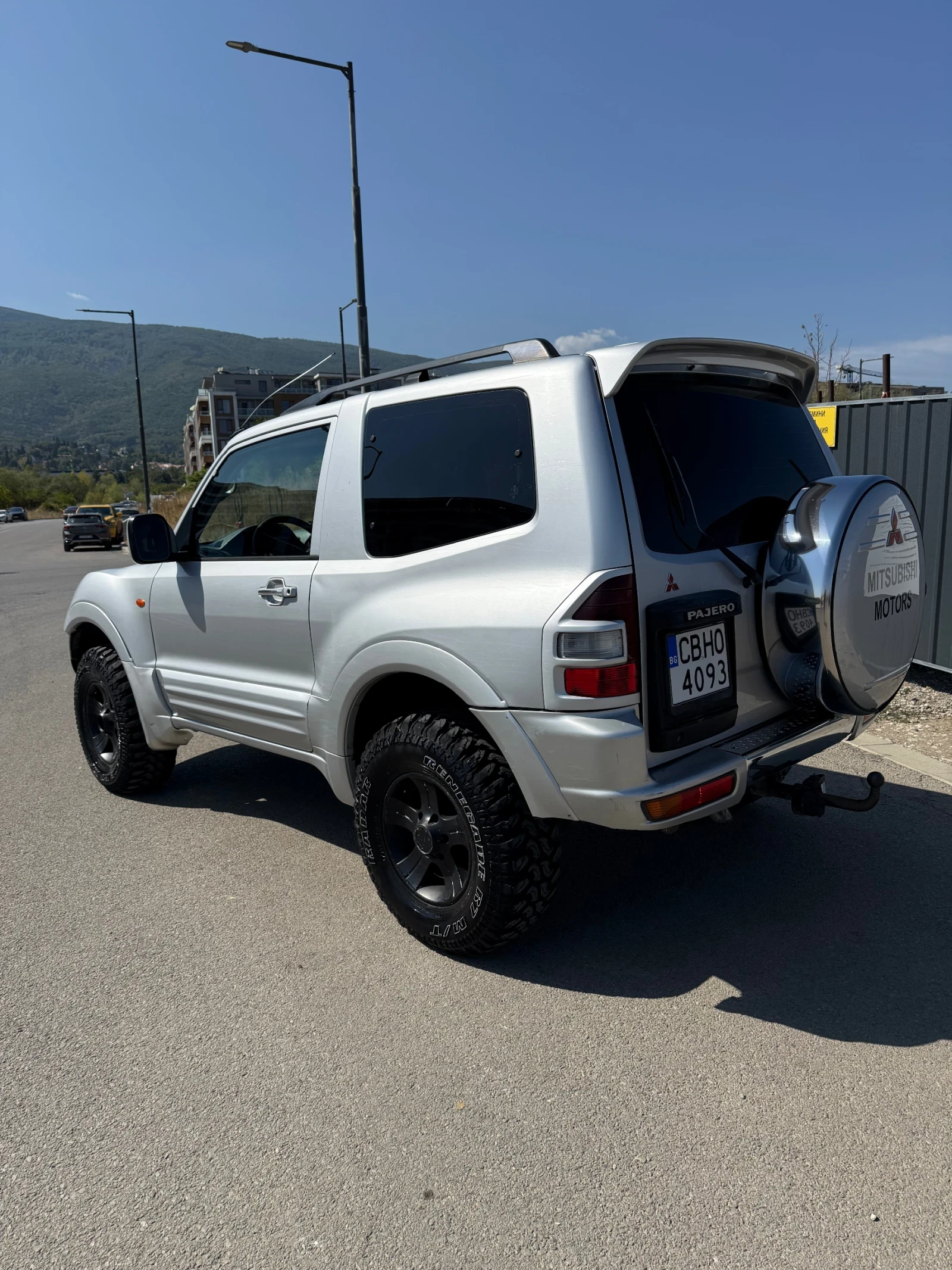 Mitsubishi Pajero 3.2 - изображение 2