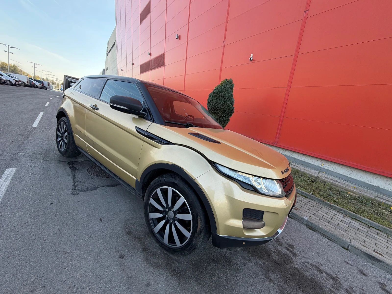 Land Rover Range Rover Evoque 2.2D* Панорама* Автоматик | Mobile.bg — изображение 1