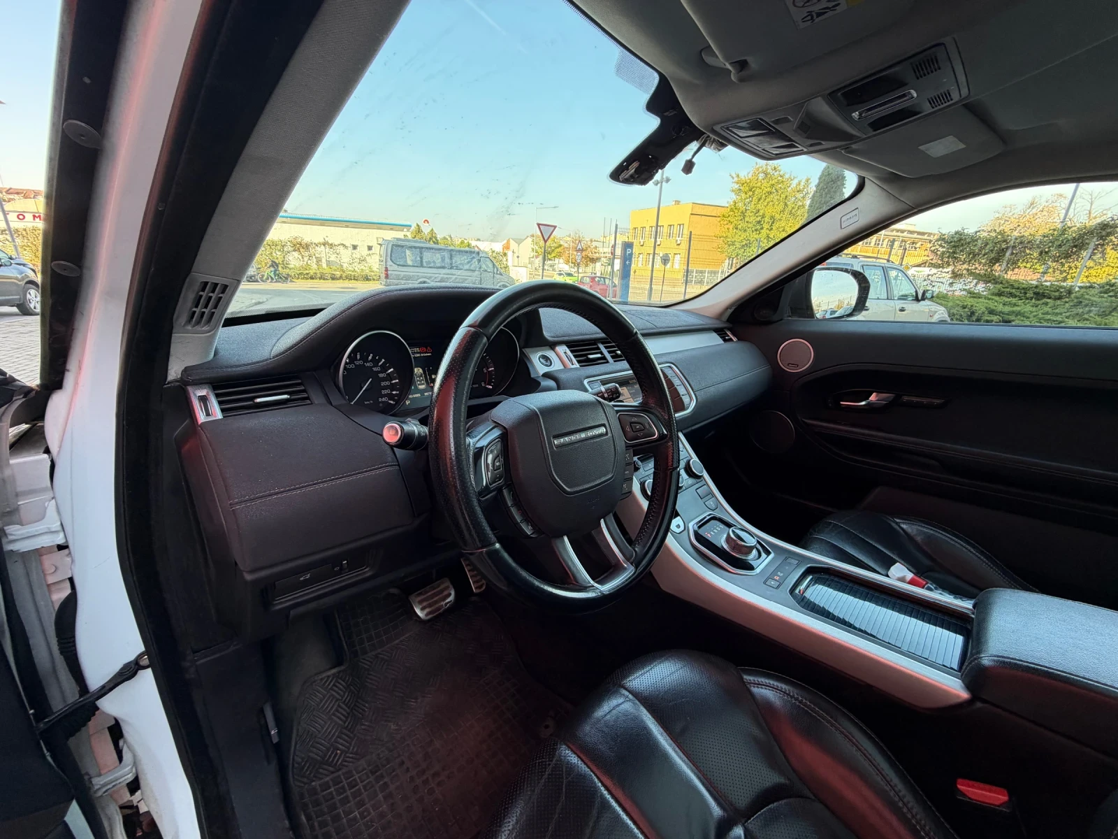 Land Rover Range Rover Evoque 2.2D* Панорама* Автоматик - изображение 10