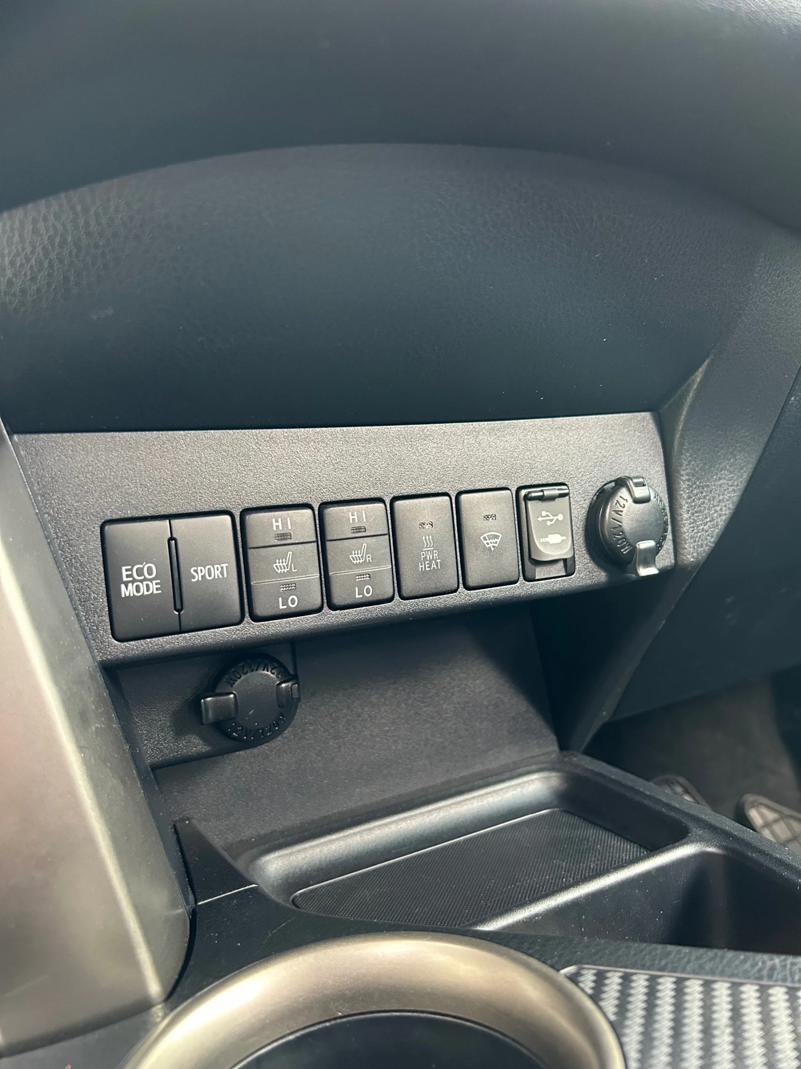 Toyota Rav4 2.2 АВТОМАТ 4х4, снимка 14 - Автомобили и джипове - 54459515