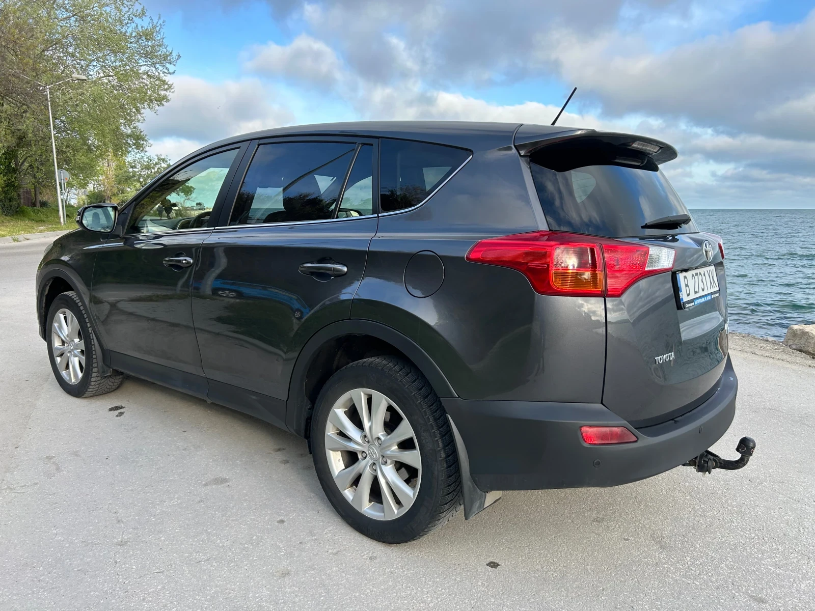 Toyota Rav4 2.2 АВТОМАТ 4х4, снимка 3 - Автомобили и джипове - 54459515