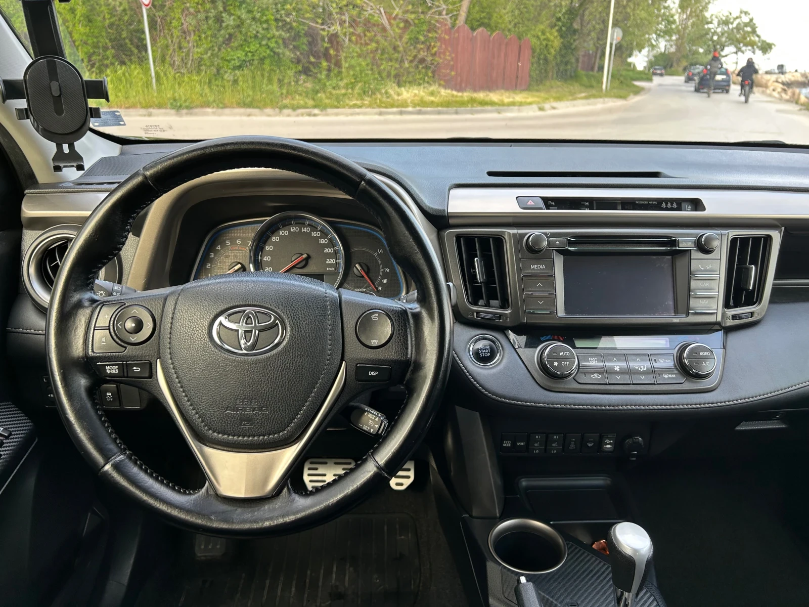 Toyota Rav4 2.2 АВТОМАТ 4х4, снимка 10 - Автомобили и джипове - 54459515